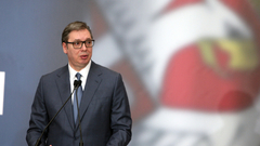 Vučić u Abu Dabiju: Svi se naoružavaju besomučno