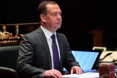 Medvedev: Rusija će se braniti svim sredstvima, uključujući nuklearno oružje