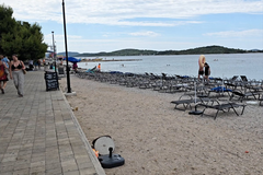 Plaže u Vodicama zjape prazne: "Prije pet godina nije se moglo proći" (FOTO)