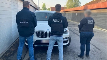 Europol objavio video: Uhapšeno 15 krijumčara migranata u višefaznoj operaciji