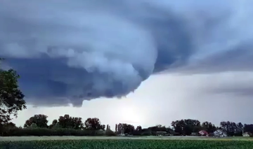 PAKAO U HRVATSKOJ Oluje paralisale veći dio države, slika crnog oblaka glavna tema na društvenim mrežama: "Ovo je kao tornado!" (VIDEO)