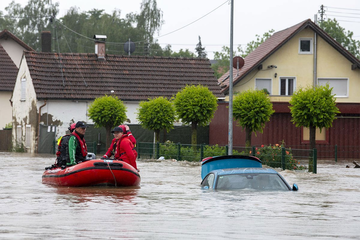 Evropa se priprema na najgore: Nižu se upozorenja, otkazuju događaji i raspoređuje vojska (VIDEO)