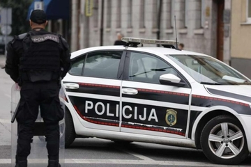 Uz prijetnju nožem opljačkali prodavnicu u centru Sarajeva