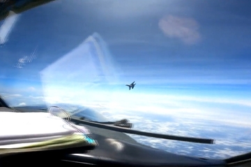 Drama na nebu, Amerikanci objavili snimak: Kineski borbeni avion... (VIDEO)