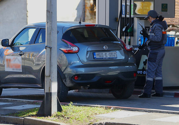 Naftaši zaštićeni, država namirena, jedino su kupci "oderani"