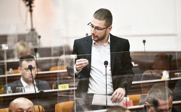 MAJKA IVANA BEGIĆA O "EKSPLICITNOM SNIMKU" Ivan objavio majčinu poruku