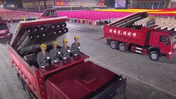 Sjeverna Koreja pokazala raketne bacače koji izgledaju kao civilni kamioni