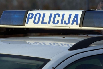 Presudila mužu, pa skočila kroz prozor