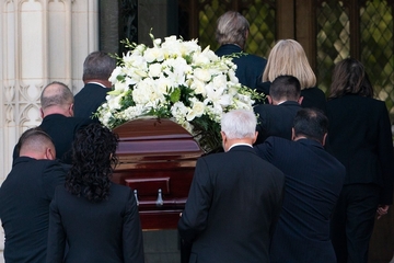 Sahranjena Medlin Olbrajt