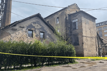 Požar na zgradi u Zenici, deset porodica ostalo bez krova nad glavom