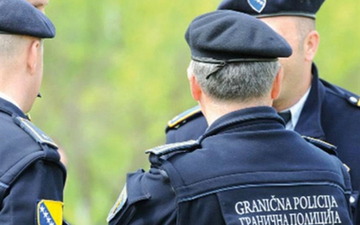 Bh. graničari uhapsili državljane Turske zbog krijumčarenja osam stranaca