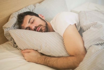 Spavanje čak i sa malom količinom svjetlosti može da šteti zdravlju