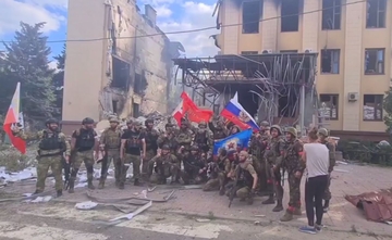 UŽIVO /VIDEO/Slavlje u Lisinčansku,centrom odjekuje "Allahu akbar"; Rusima ističe rok;Napad na voz; Kadirov objavio snimke "slobodnog Lisičanska"