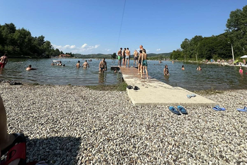 Tragedija na jezeru na Manjači: Mladić prijavio da mu je drug nestao pod vodom