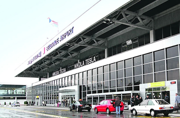 Uhvaćeni na aerodromu: Švercali luksuznu robu, satove i torbe u vrijednosti od 45.000 dolara