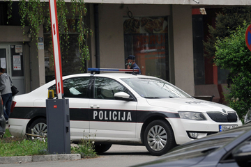 Automobilom udario dvije djevojke, jedna teže povrijeđena