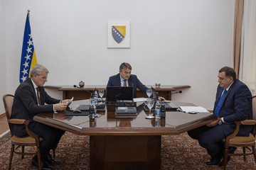 KOMŠIĆ TVRDI "Dodik ne želi da se izjasni o prijedlogu da Savjet ministara dostavi izveštaj o donacijama za migrantsku krizu"