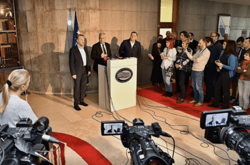 POLITIČKI PIROMANI I VATROGASCI Ima li izlaza iz krize nakon odluke Ustavnog suda BiH
