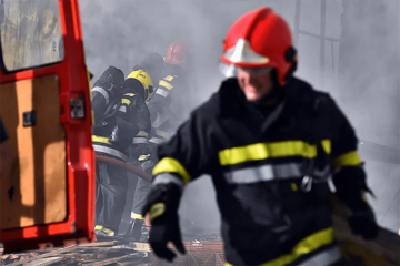 ROŠTILJALI, PA IZAZVALI POŽAR Vatrena stihija gašena TRI I PO SATA