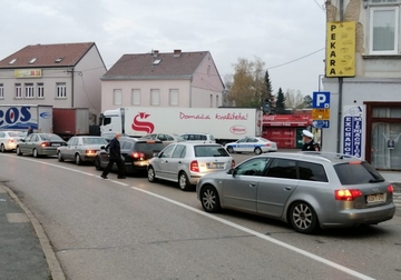 NAORUŽAJTE SE STRPLJENJEM Gužve na granicama BiH sa Hrvatskom i Crnom Gorom