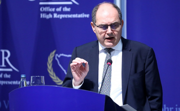 Šmit vikao, lupao po stolu i odustao od nametanja političkih izmjena zakona u FBiH