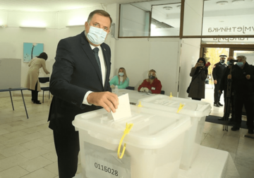 „VAŽAN DAN ZA SVE“ Dodik poručio da izbori pokazuju snagu i demokratski potencijal Srpske