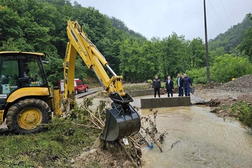 Bujični vodotoci stvaraju probleme širom BiH: Poplavljena naselja, aktivno desetine klizišta