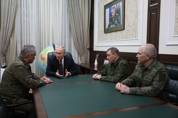 Putin sa vojnim vrhom o ratu u Ukrajini