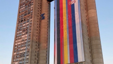 BEOGRAD SPREMAN ZA DOČEK KANCELARKE MERKEL: Zastave Srbije i Njemačke na Geneks kuli
