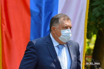 DODIK ČESTITAO NOVOGODIŠNJE PRAZNIKE “Što prije da se izborimo sa pandemijom i okrenemo svjetlijoj budućnosti”