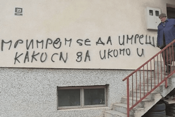 Uvredljivi grafiti na srpskim kućama u Radavi