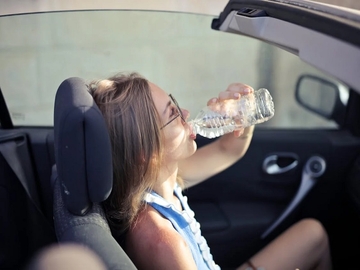 Ovaj trik spustiće temperaturu u vašem autu za 10 stepeni, i to bez klime