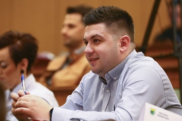 Uzunović nakon što je podržao novu Vladu FBiH: Pljuvali su me i polijevali vodom