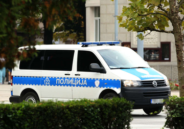 PRETRESI U SOKOCU Oduzet ukradeni automobil i oružje