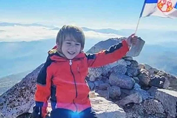 Petogodišnjak iz Srbije osvojio najviši vrh u Africi (VIDEO)