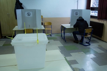 INCIDENT U BIHAĆU: Potukli se član biračkog odbora i posmatrač