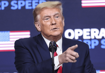 ZADNJI DANI MANDATA Tramp potpisao zakon o suzbijanju pandemijskih prevara