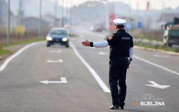 Kažnjen nakon što je BMW-om "divljao" na putu