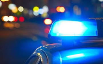 "ĆAO, BRAĆO, STIGAO SAM, DAJTE VUTRU" Malerozni diler uhapšen zbog smotanog kupca koji je seo u policijski auto!