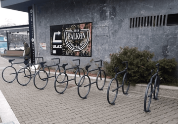 Banjaluka: U centru grada postavljen NEOBIČAN parking za bicikle