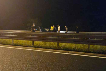 Stravična nesreća na auto - putu, dionica Banjaluka - Prnjavor: Tesla i BMW smrskani (VIDEO)
