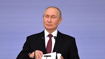 Putin: Amerika koristi Ukrajinu kao udarnu pesnicu protiv Rusije