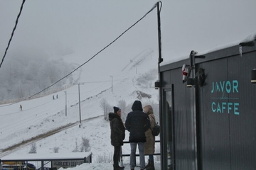 Skijanje se vratilo u Srebrenicu: Cijene izuzetno pristupačne, djeca oduševljena