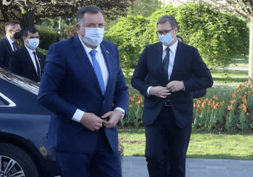 Uputio se prema aerodromu u Mahovljanima: Vučić napustio Banski dvor i završio posjetu Banjaluci