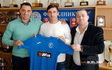 Matej Jelić zvanično potpisao za Radnik (FOTO)