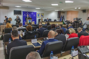 SDA jednom nogom ponovo u vlasti