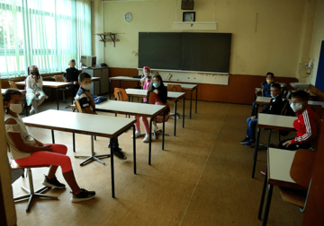 Popuštanje mjera u Kantonu Sarajevo: Od ponedjeljka u klupama stariji razredi osnovnih i srednjih škola