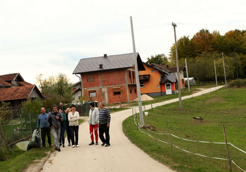 Svaki vjetar i kiša ih ostave u mraku: Mještani Kokora muku muče sa nestancima struje