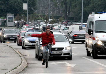BEZ OBZIRA NA USLOVE: Od sutra obavezna zimska oprema
