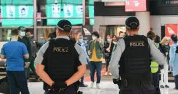 "THE GUARDIAN"-OPET SKANDAL,OPET AUSTRALIJA Obezbjeđenje aerodroma oduzimalo telefone putnicima i pregledali sadržaj